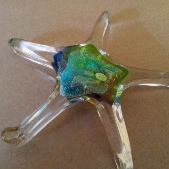 Luke Adams Glass Starfish Design - Picture 1 of 4